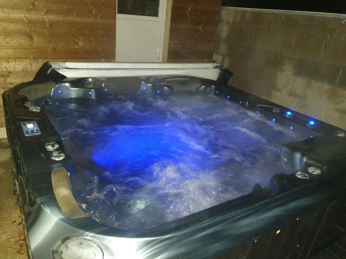 Gite Atypique Avec Jacuzzi Hillion Ngoại thất bức ảnh